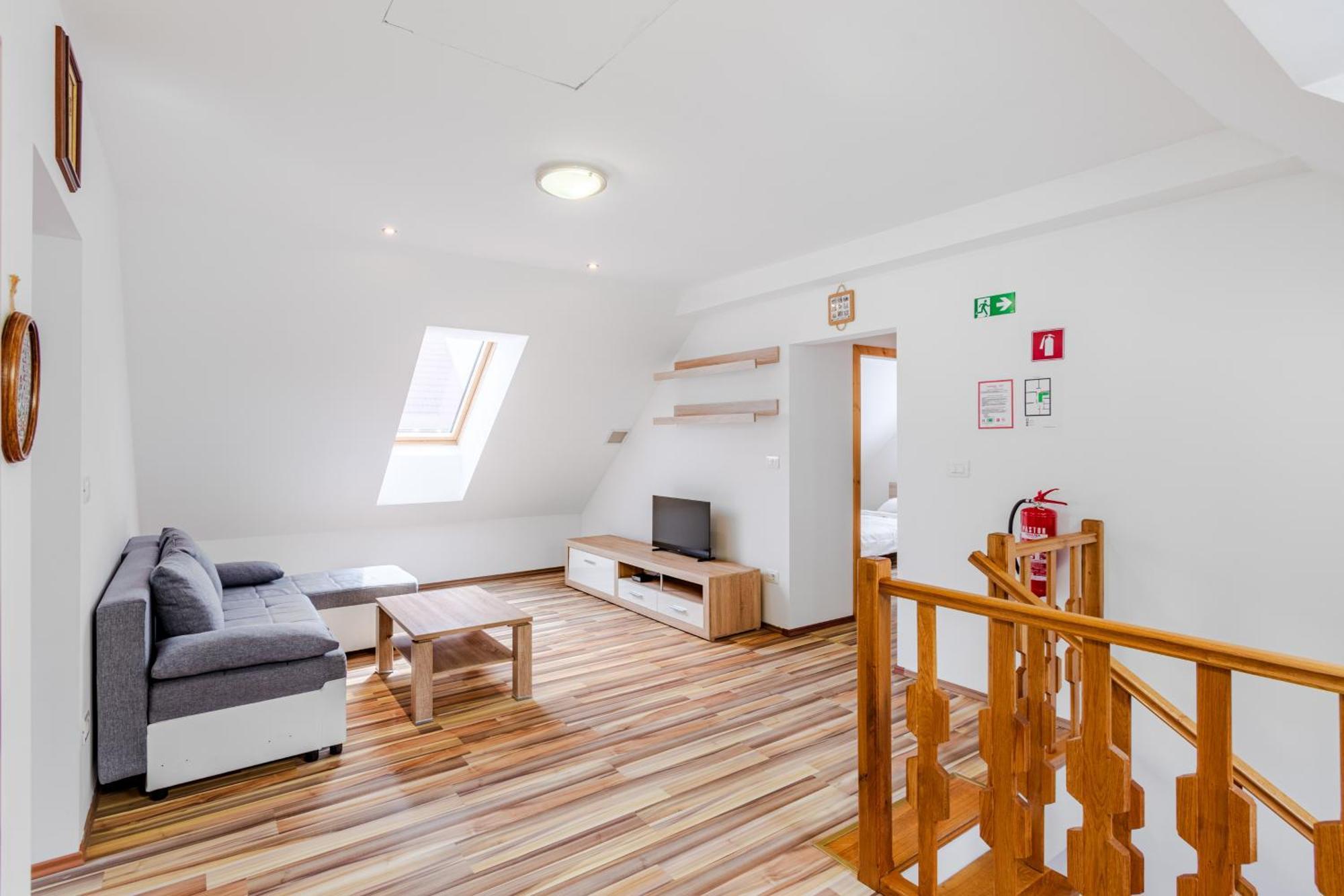 Apartment Pr' Stajercu With Free Onsite Parking Bovec Luaran gambar